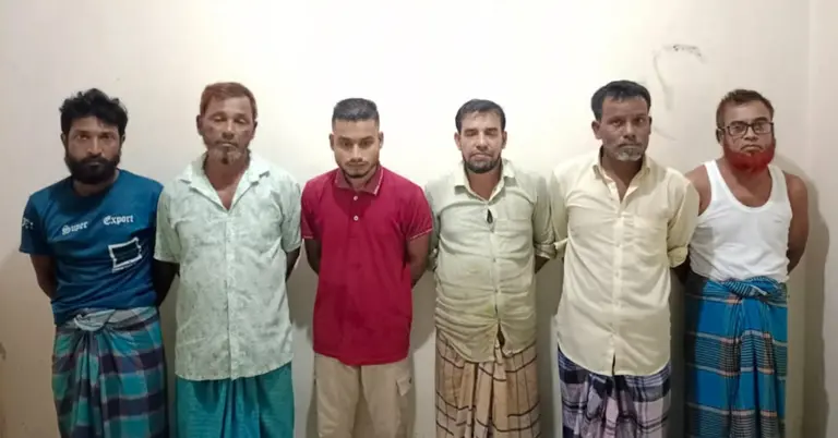 গ্রেপ্তার হওয়া ছয়জন